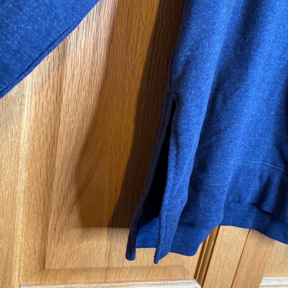 Wildfox “Social” blue side split sweatshirt womens size small. new without tags - Picture 3 of 8